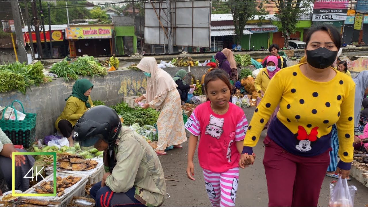 Walking in Asian local market • Godong Grobogan Indonesia (Pasar Godong)