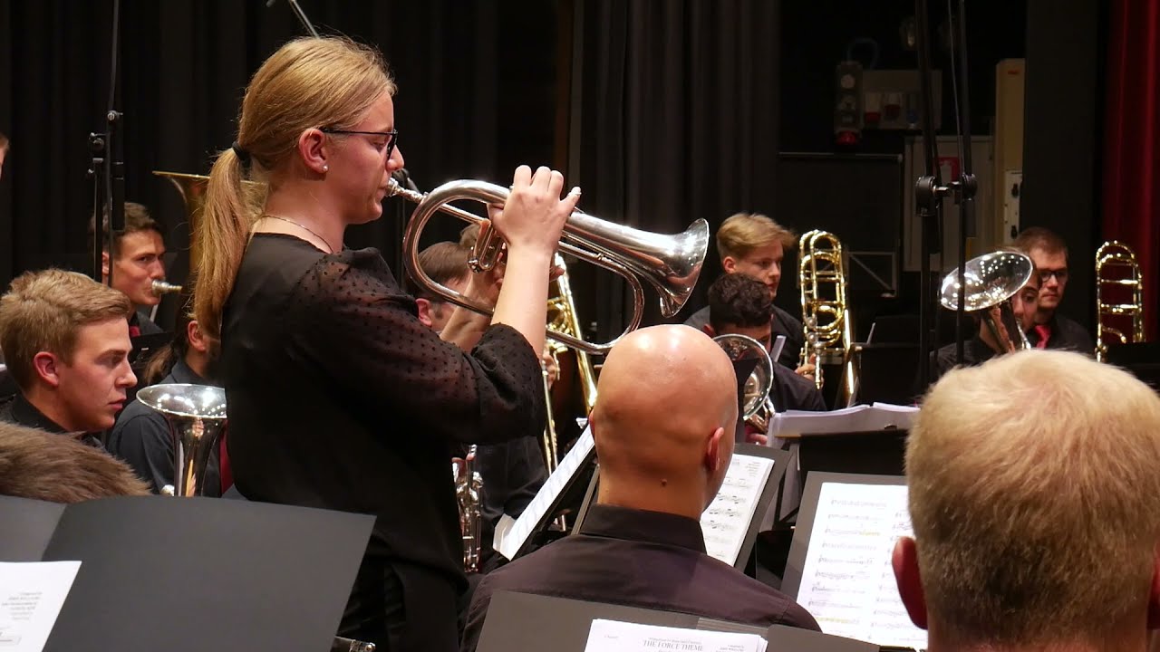在 YouTube 上观看 John Williams - The Force (Brass Band Überetsch) 在 YouTube 上观看 John Williams - The Force (Brass Band Überetsch)