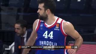 03.01.2019 / Anadolu Efes - Bayern München / Krunoslav Simon