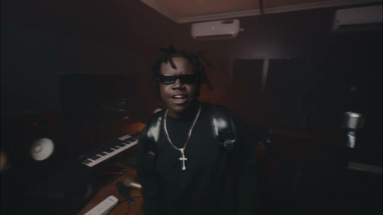 Famous Pluto - Osusu FT Jeriq (Visualiser) Famous Pluto - Osusu FT Jeriq (Visualiser)