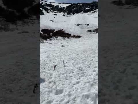 Video: Skiing Tuckerman Ravine pe Muntele Washington, NH