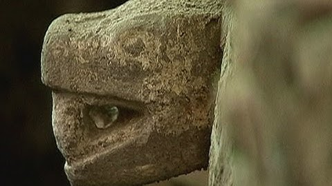 ANCIENT TEMPLE: Aztec burial site uncovered in Mexico