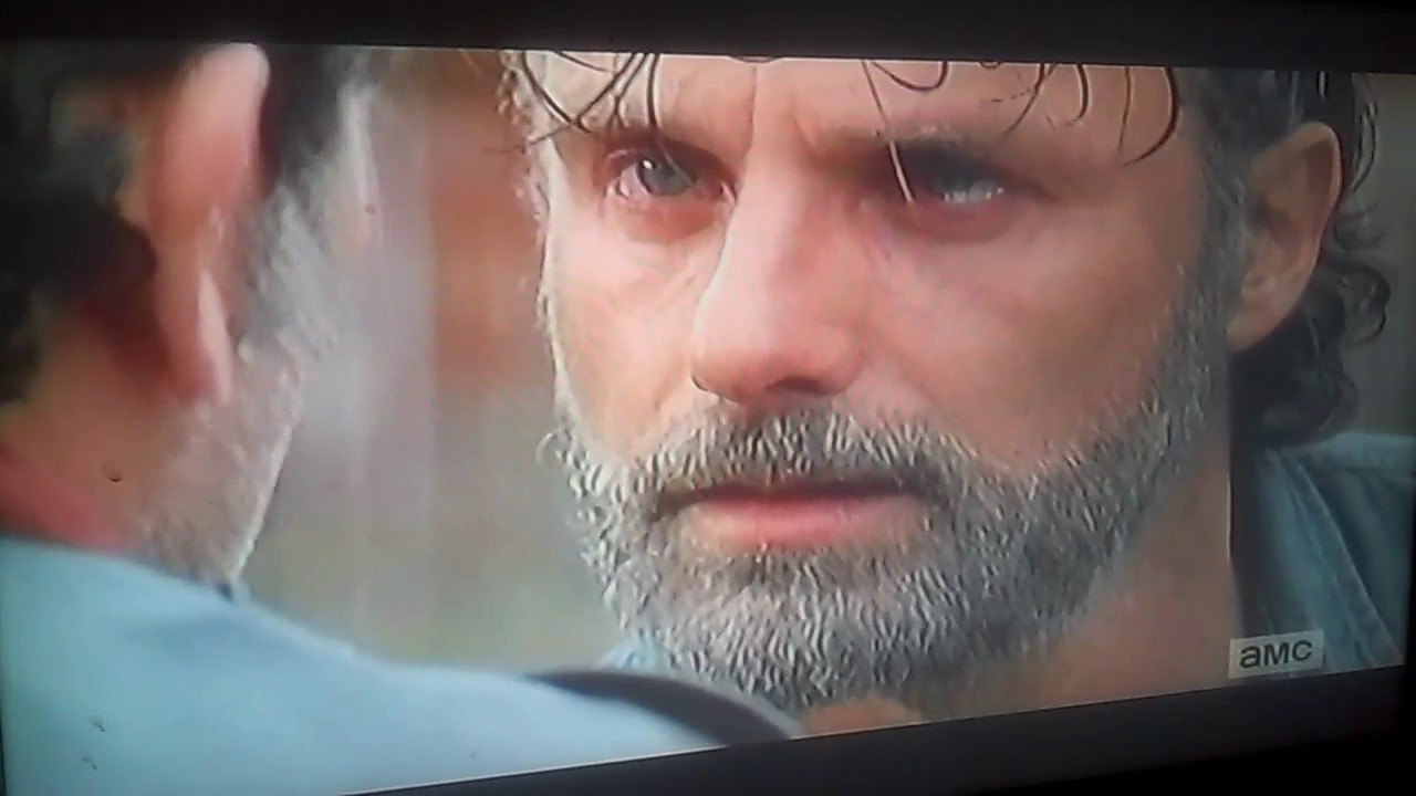 The Walking Dead Season 7 Finale The Kingdom Saves Carl From Getting