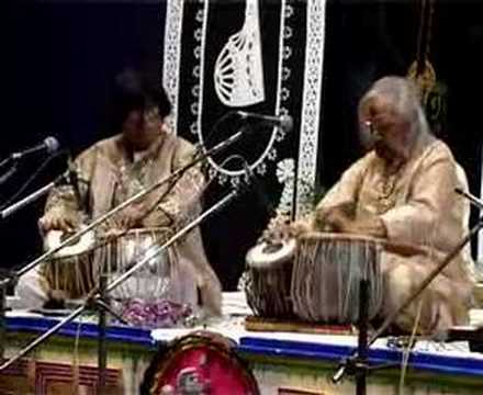 Tonton pt.kishan maharaj and pt.pooran maharaj di YouTube