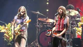 Larkin Poe "Easy Love Pt. 1" Paris 2025