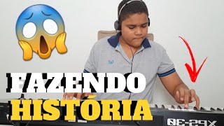 Video voorbeeld van "Fazendo história (canção e louvor) no teclado "key cover""