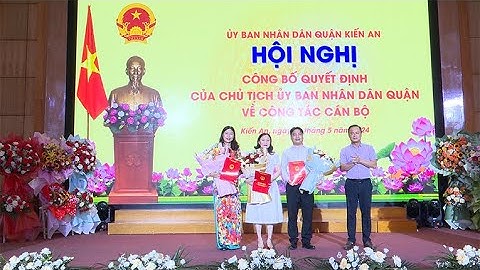 Công bố quyết định của Chủ tịch UBND quận về công tác cán bộ ngành Giáo dục và Đào tạo quận