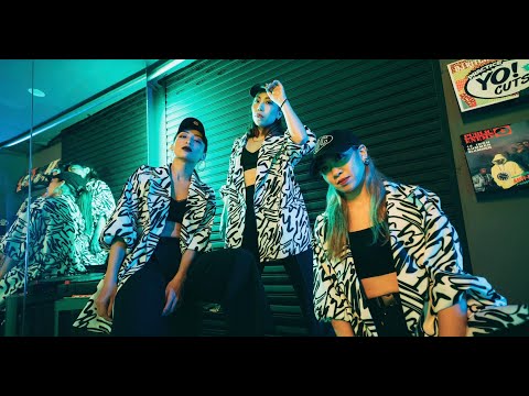 City girls dance by L.Angels