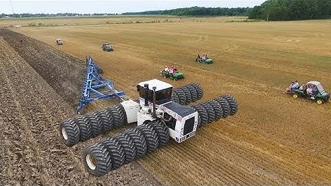 World amazing farmer machines Powerful Modern tractor attachment impressing at work 2021