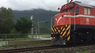 7602次貨物列車通過德高路段
