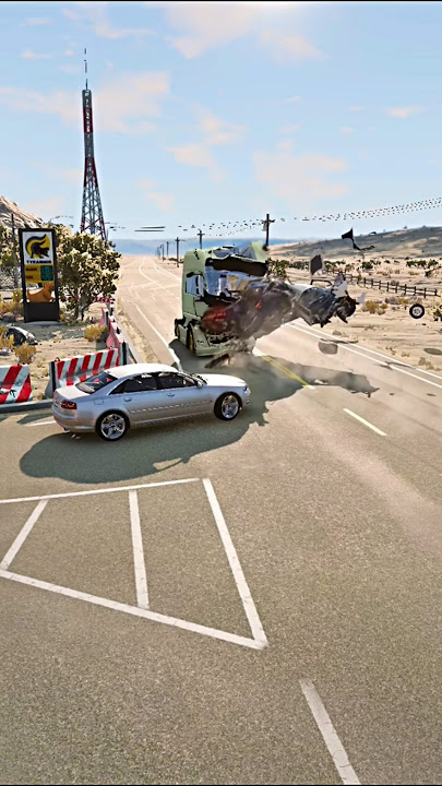 Dangerous highway crash | Keep proof on your side with Woodman 3K IMEX Dashcam.