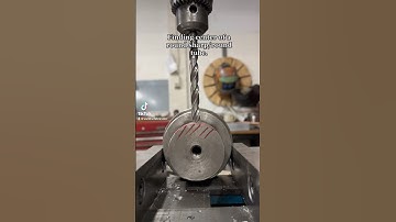 Finding center-ish of a round bar #drill #drilling #milling