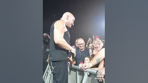 Disturbed stops show to comfort scared girl