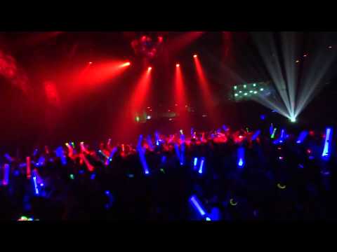 MITOMI TOKOTO DJing @ ageHa Count Down to 2015