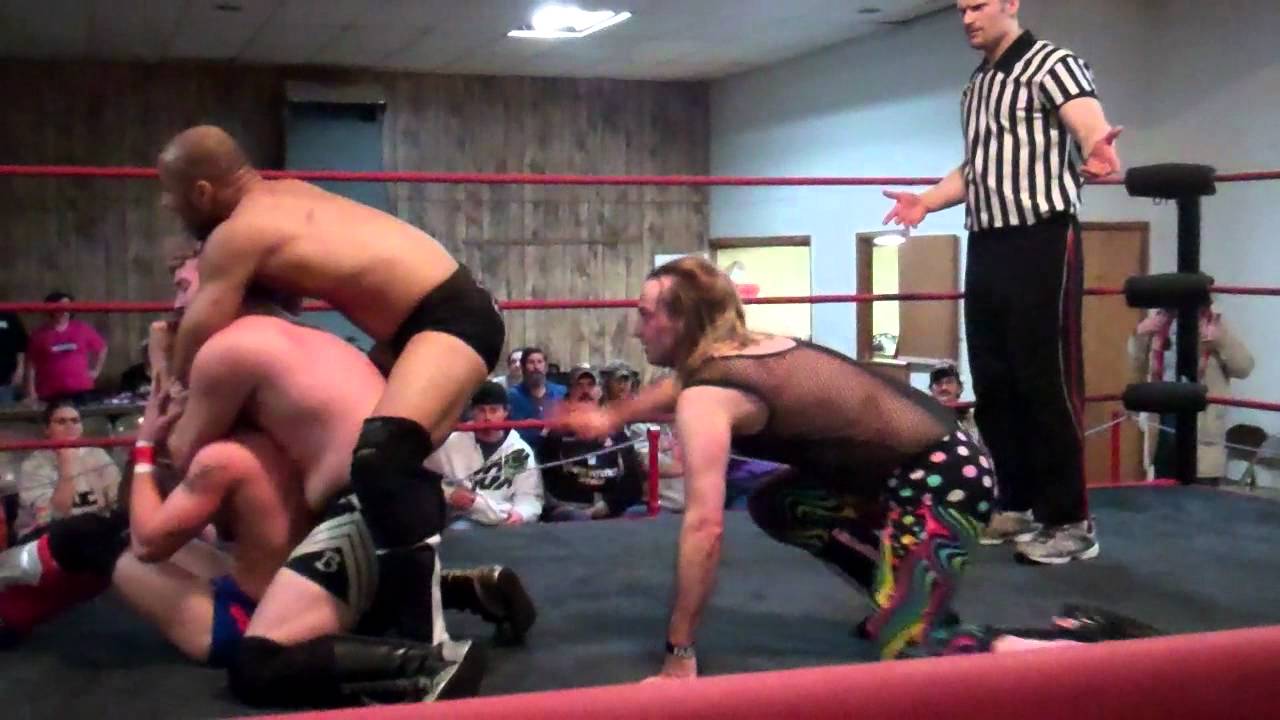 V, Bentley, & Rose vs. O'Riley, Castle, & Cage