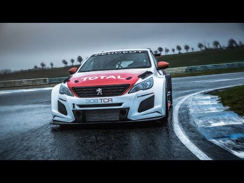 Maťo Homola v novej sezóne 2018 s Peugeot 308 TCR - Startstop.sk