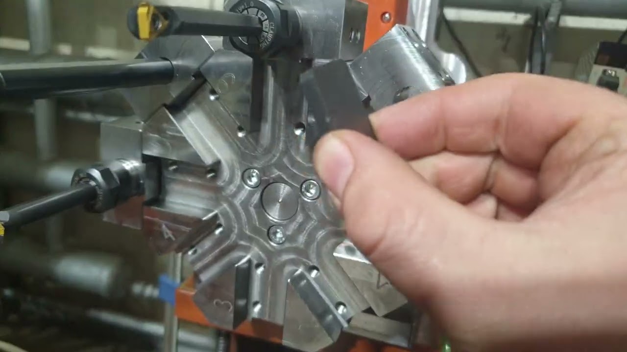 Токарный револьвер 8 слотов VS магнит. lathe revolver 8 slots vs magnet.