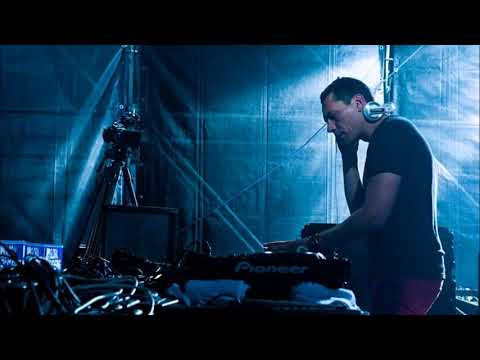 Tiesto - Live @ Heineken Music Hall,  Amsterdam (3.12.2005)