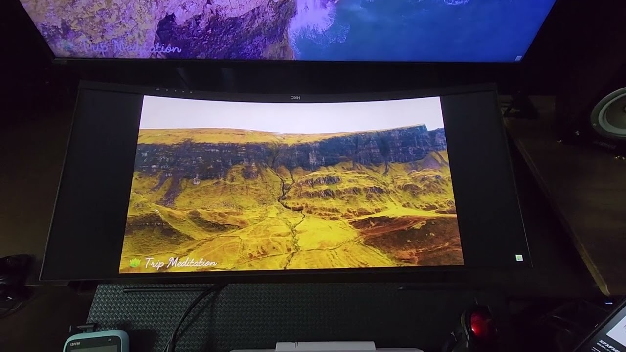 3万円台で購入可能な激安湾曲モニターレビュー。サブディスプレイで