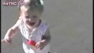 Gölgesinden Korkan Bebek