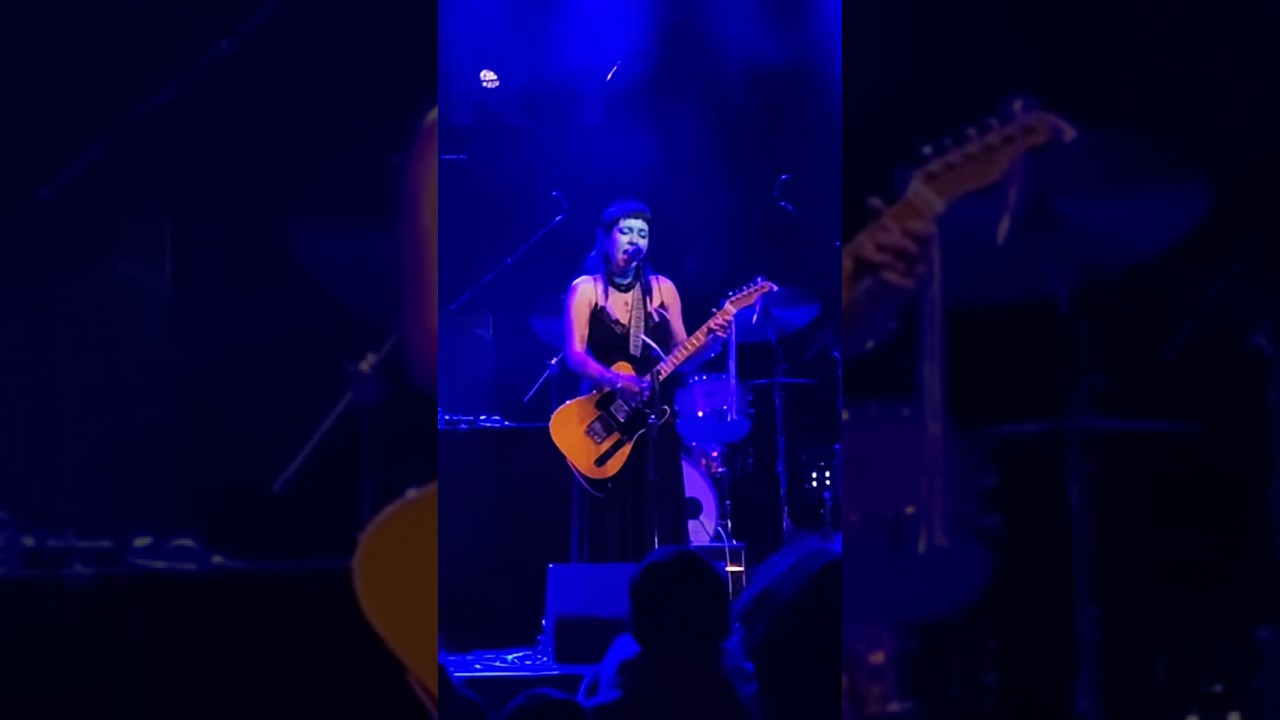 Sophie Hiroko ~ DIVORCE #live #firstavenue #minneapolis #mn #youtubeshorts #shorts #duluth #music Sophie Hiroko ~ DIVORCE #live #firstavenue #minneapolis #mn #youtubeshorts #shorts #duluth #music