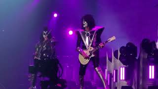 Kiss live in St. Louis, Enterprise Center, October 25, 2023, Deuce.