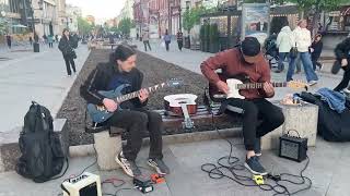 картинка: Самара. Ленинградка. Кахон. Гитара.