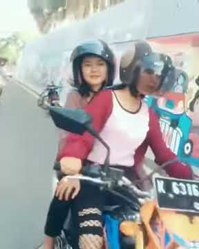 Polosan Cewek Imut Naik Motor | Polosan Cewek Naik Motor KLX | Polosan Cewek Cantik Imut Naik Motor