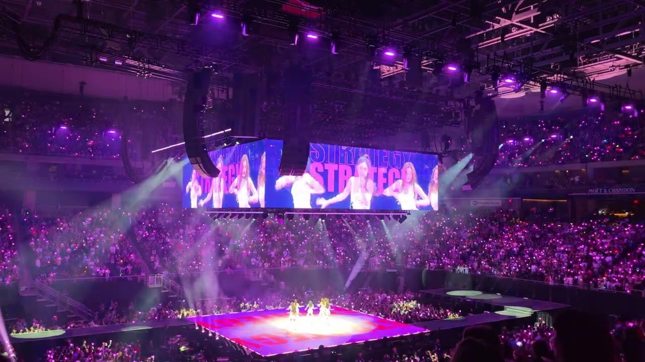 260417 8K TWICE (트와이스) [This Is For] World Tour Day 1 Full