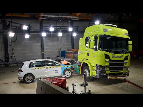 Crash testing an electric Scania truck