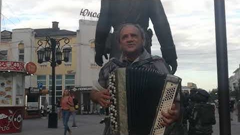 Thumbnail of Помнишь девочка гуляли мы в саду.(А.НОВИКОВ)