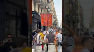 Download Lagu Barcelona chants Hare Krishna❤️ #dance #harinam #love #krishna #travel #livemusic #life #live MP3