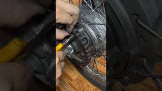 How to remove a motorcycle chain lock #incujin