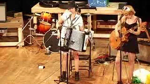 Jo Warren and Frances Cheng @ Hastings Open Mic Ni...