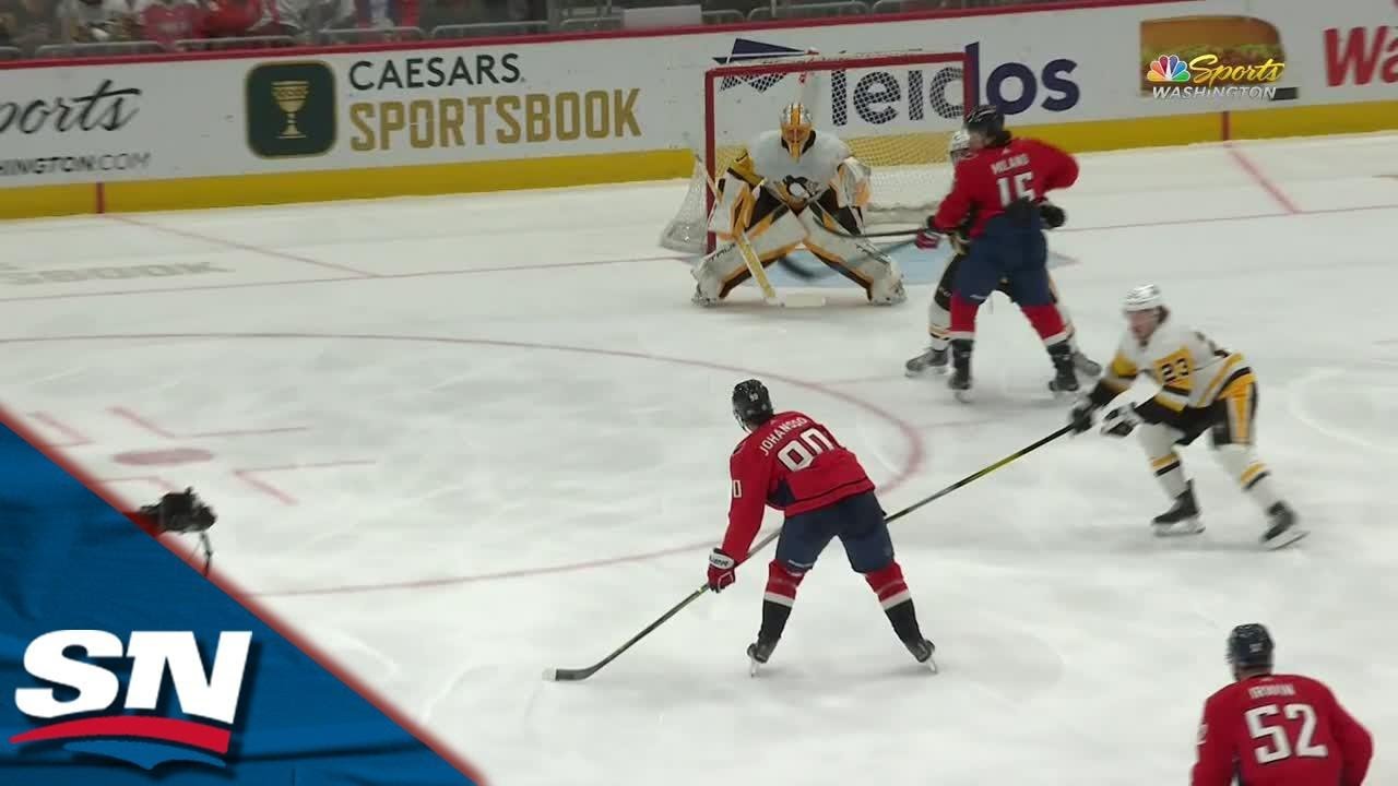 Ovechkin Fist Pump Celebration, WASHINGTON, DC - February 2…