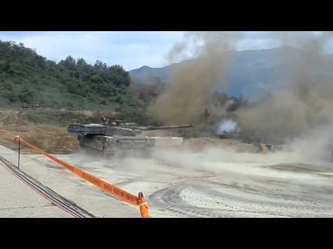 2014 화력시범 흑표 전차 기동간 사격
