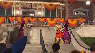 Disneyland Halloweentime Character Interaction