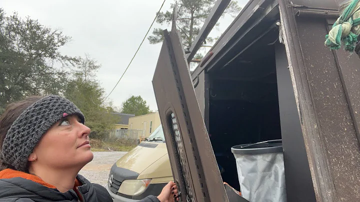 My rig is falling apart. Not clickbait. Its litera...