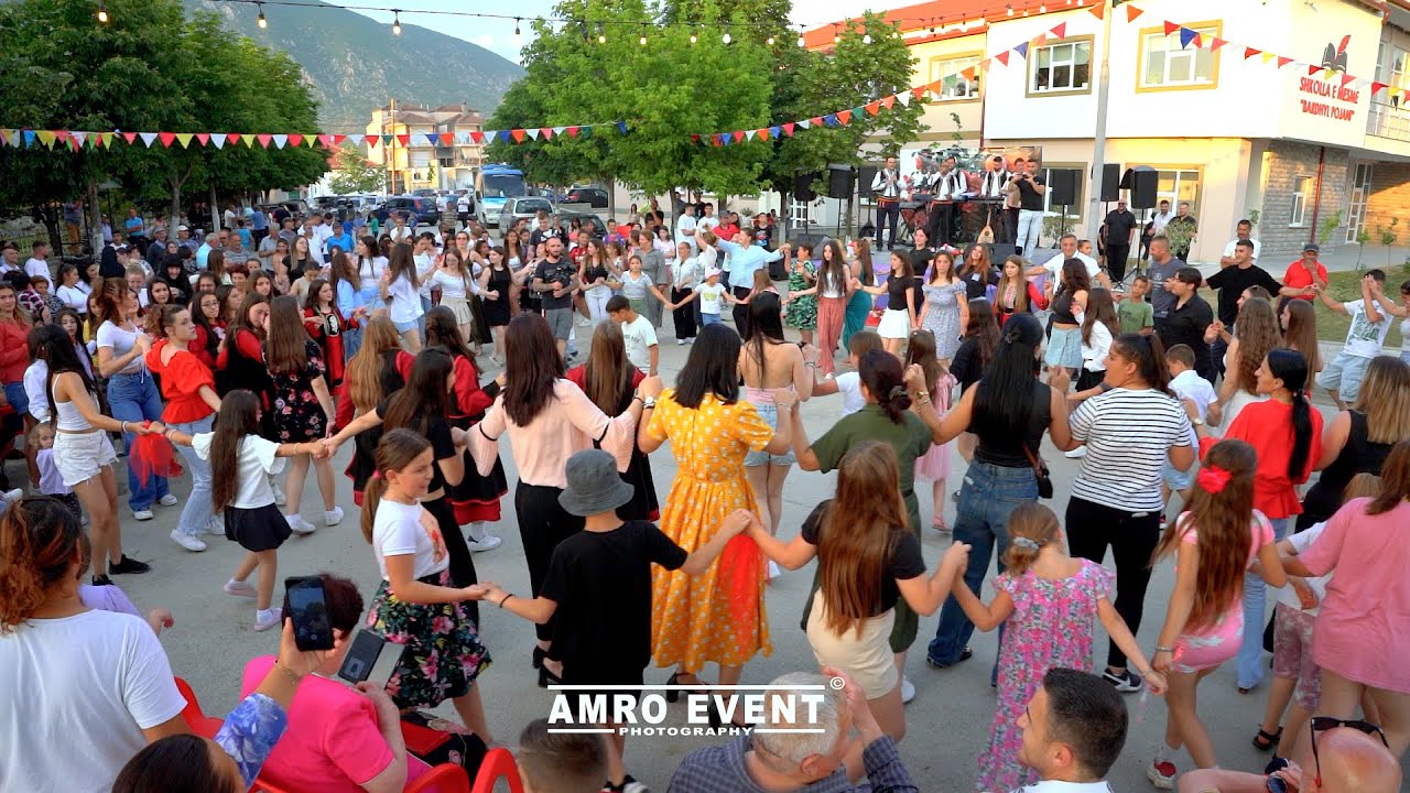 Festa e Trëndafilave  Pojan ( Kolazh Gerti Mucollari )