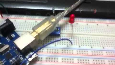 Arduino電腦控制led閃爍