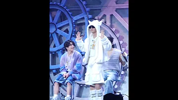 Han Dancing Igloo By Kiss Of Life Straykids Han Skz Kpop 
