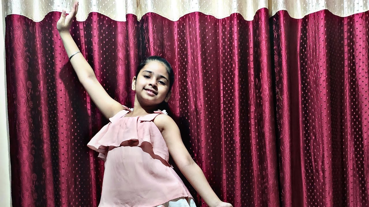 Dance on PINK PINK ADDIYAN 💓💓 YouTube