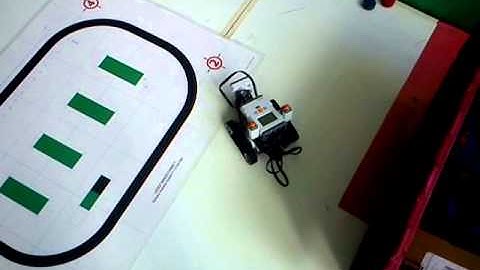 LEGO NXT Robot, wandering, avoiding obstacles and detecting green colour