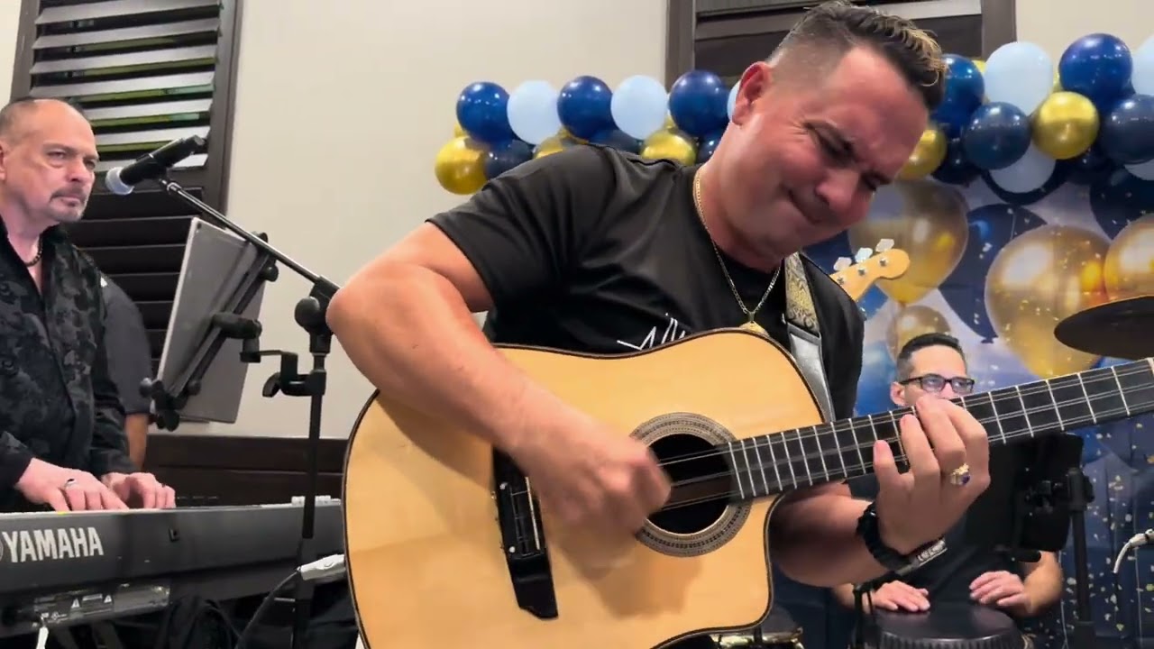 CUBA VS PUERTO RICO - MANO A MANO ENTRE EL TRES CUBANO Y EL CUATRO PUERTORRIQUEÑO