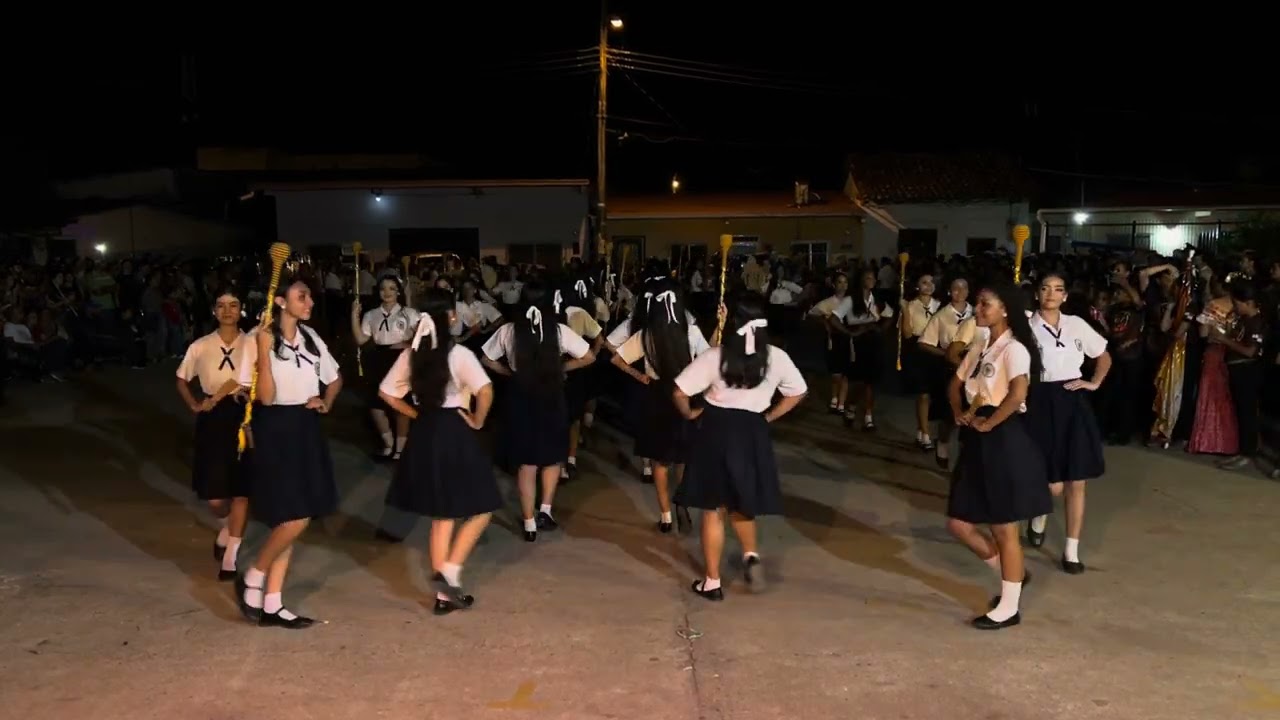 Batallón femenino del Colegio Manuel María Tejada Roca