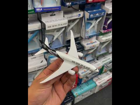 RT9267 AIR NEW ZEALAND SINGLE PLANE by Daron Toys.