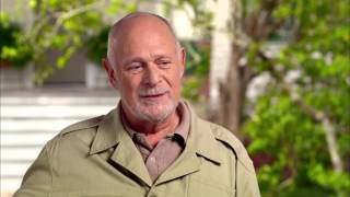 Famous The Best of Me: Gerald McRaney "Tuck" Behind the Scenes Movie Interview | ScreenSlam Net Worth