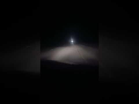 احب الليل والسهره على شاطى بحر هادي