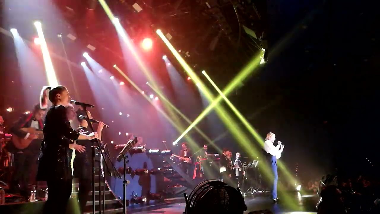 Gülşen Yurtta Aşk Cihanda Aşk (BGM canlı)