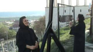 Bat clopotele la Aiud, pentru Sfintii Inchisorilor